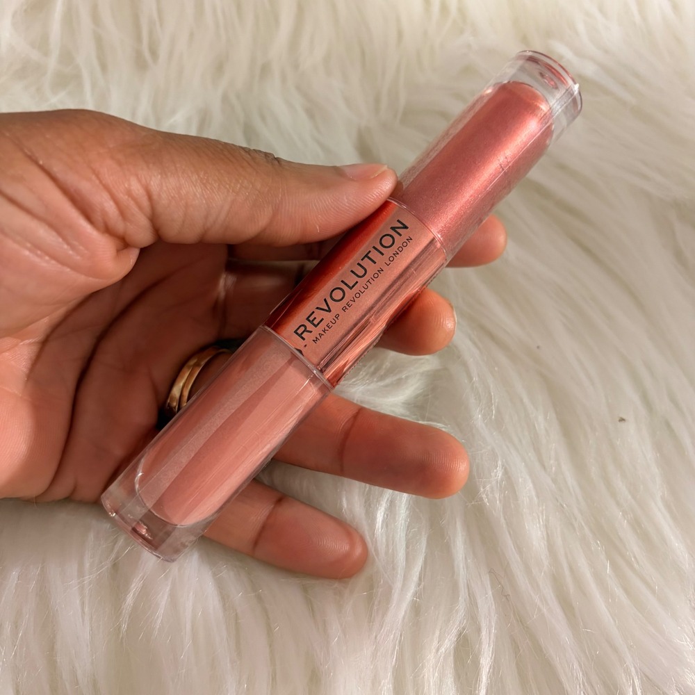 Makeup Revolution Double Up Liquid Shadow Infatuated Rose Gold New Dual Ended